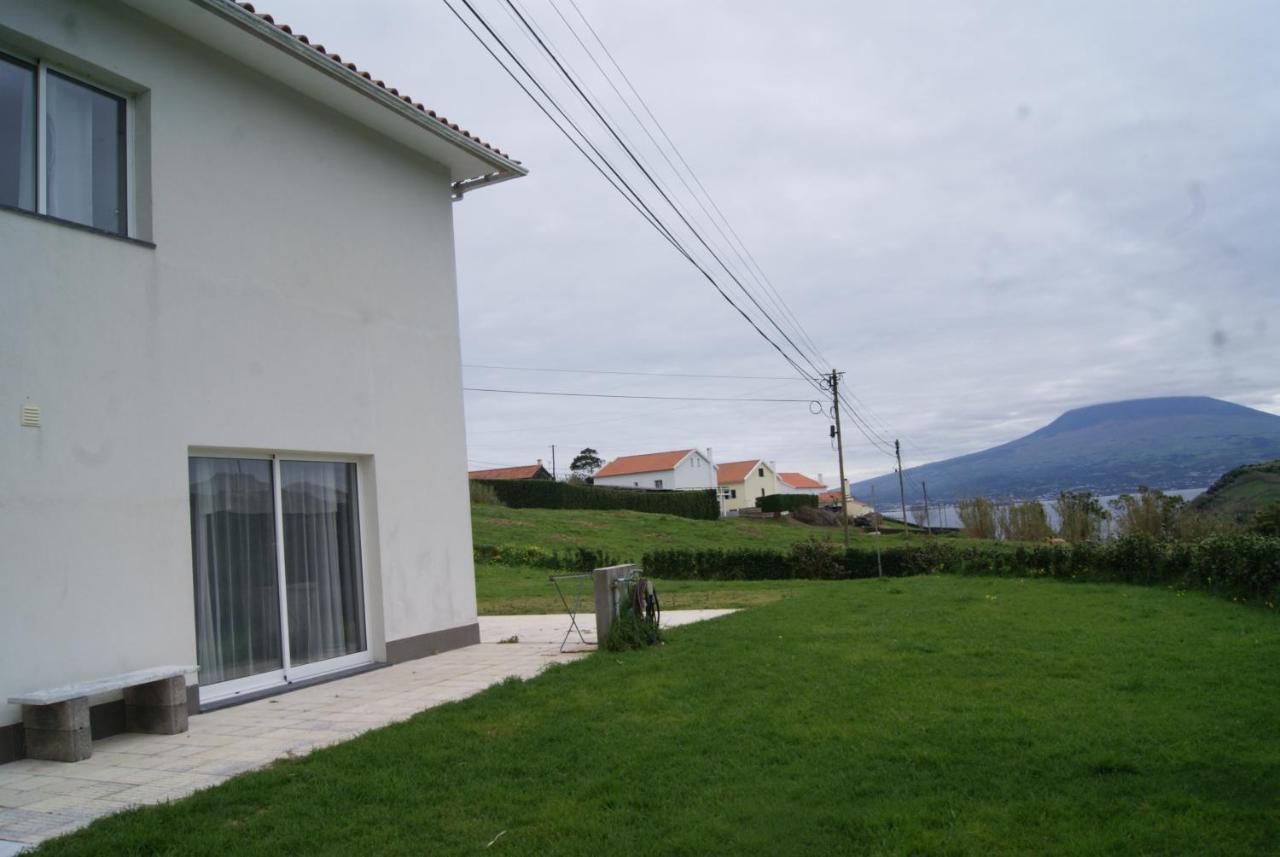 Apartamentos Praia Do Almoxarife Horta  Exterior foto